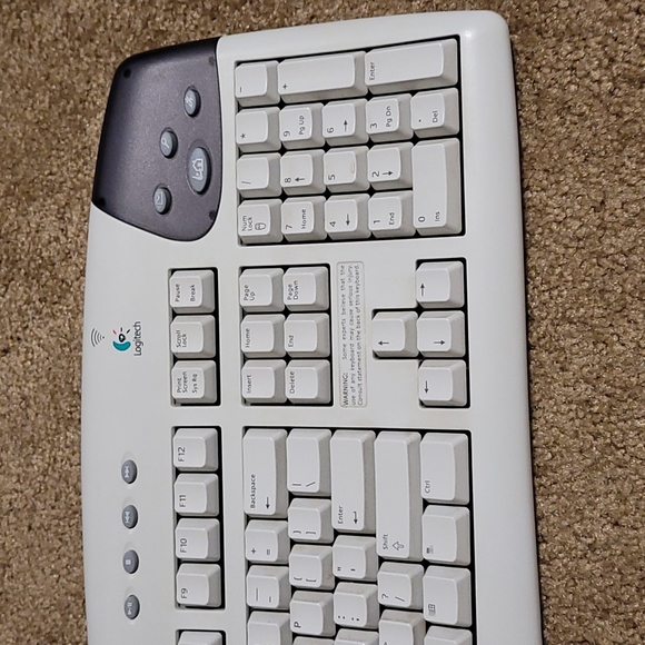 Logitech cordless Itouch keyboard - Picture 3 of 5
